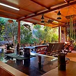Exquisite Rural House With Garden, Pool And Sea Views