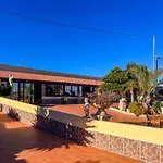Exquisite Rural House With Garden, Pool And Sea Views