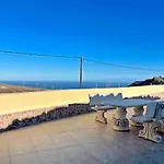샬레 Exquisite Rural House With Garden, Pool And Sea Views *