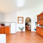 شاليه Exquisite Rural House With Garden, Pool And Sea Views *
