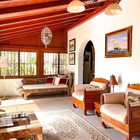 Exquisite Rural House With Garden, Pool And Sea Views Chalet *