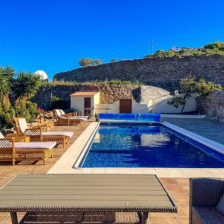 Exquisite Rural House With Garden, Pool And Sea Views Chalet