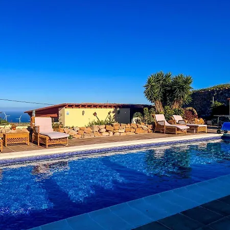 Exquisite Rural House With Garden, Pool And Sea Views Chalet *