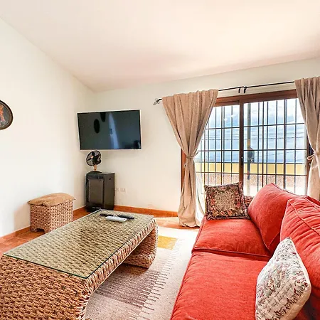 Exquisite Rural House With Garden, Pool And Sea Views Chalet Arico Viejo