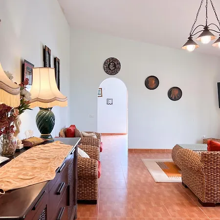 Exquisite Rural House With Garden, Pool And Sea Views * Arico Viejo