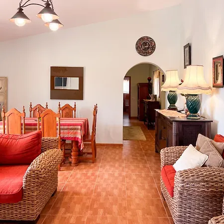 Exquisite Rural House With Garden, Pool And Sea Views *