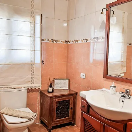 샬레 Exquisite Rural House With Garden, Pool And Sea Views Arico Viejo