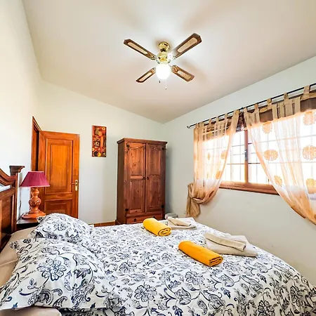 Chalet Exquisite Rural House With Garden, Pool And Sea Views *