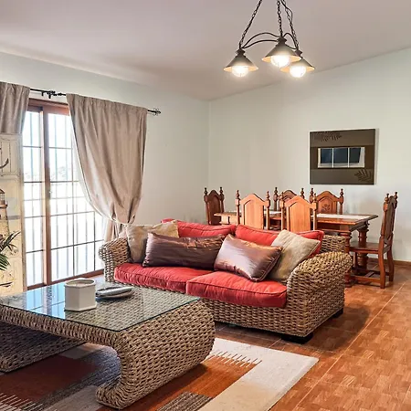 Exquisite Rural House With Garden, Pool And Sea Views 샬레 Arico Viejo