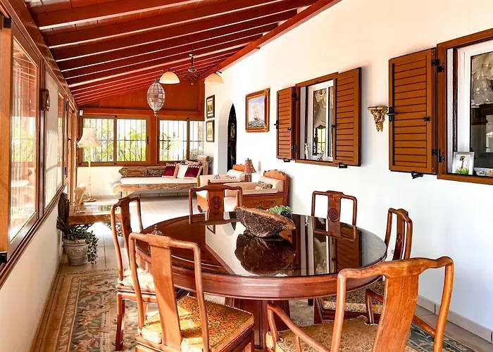 Exquisite Rural House With Garden, Pool And Sea Views *