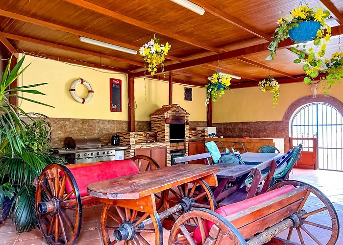 Exquisite Rural House With Garden, Pool And Sea Views