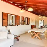 Exquisite Rural House With Garden, Pool And Sea Views Шале Арико-Вьехо
