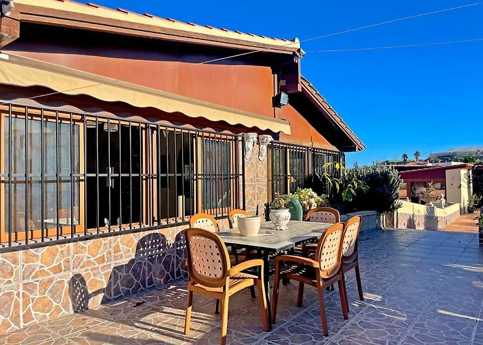 Chalet Exquisite Rural House With Garden, Pool And Sea Views *