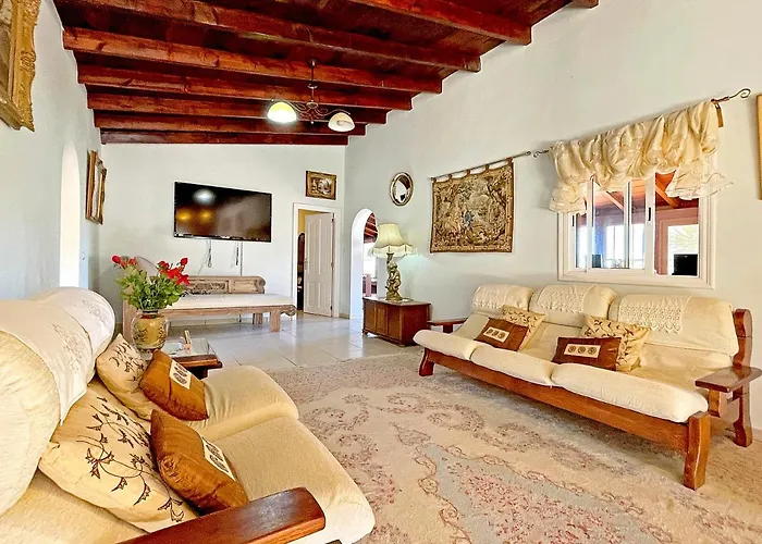 木屋 Exquisite Rural House With Garden, Pool And Sea Views