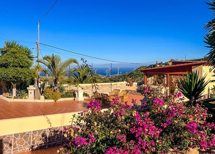 Exquisite Rural House With Garden, Pool And Sea Views *