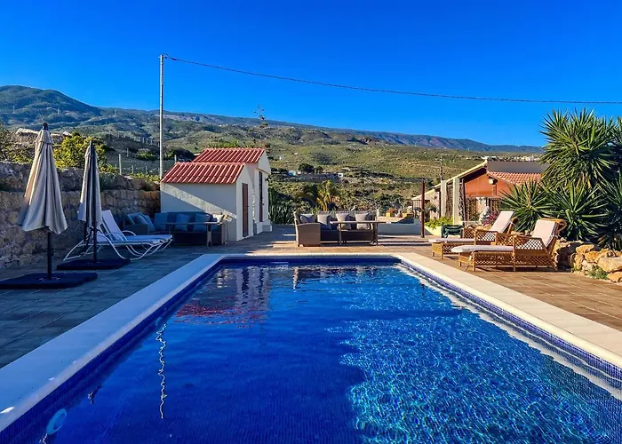 Exquisite Rural House With Garden, Pool And Sea Views * Arico Viejo