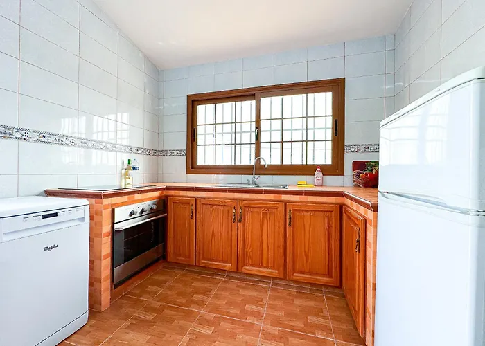 Exquisite Rural House With Garden, Pool And Sea Views * Arico Viejo