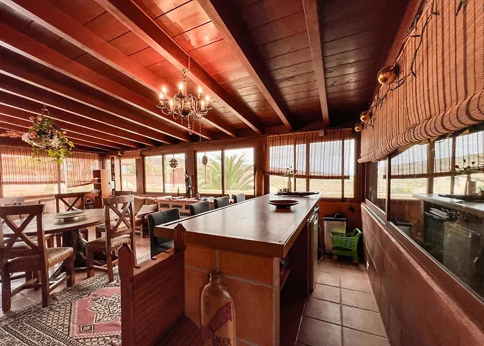 Exquisite Rural House With Garden, Pool And Sea Views Chalet Arico Viejo