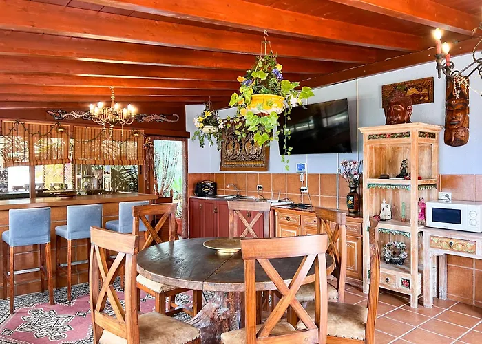 Exquisite Rural House With Garden, Pool And Sea Views * Arico Viejo