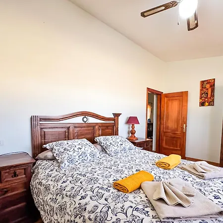 Exquisite Rural House With Garden, Pool And Sea Views *