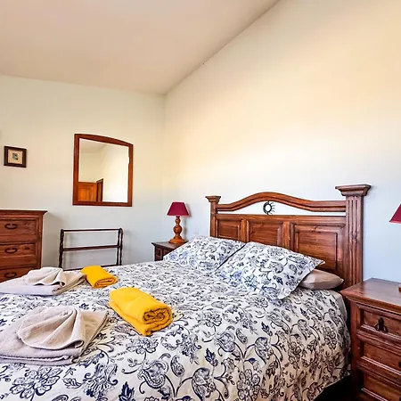 Exquisite Rural House With Garden, Pool And Sea Views Arico Viejo