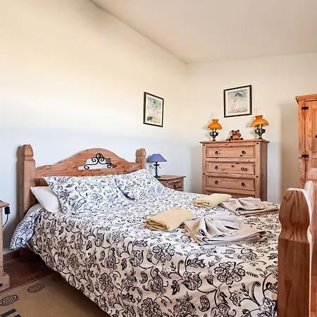 Exquisite Rural House With Garden, Pool And Sea Views Arico Viejo