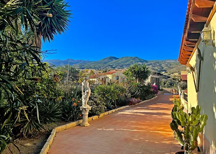 Exquisite Rural House With Garden, Pool And Sea Views * Arico Viejo