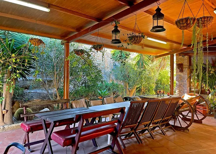 Exquisite Rural House With Garden, Pool And Sea Views Arico Viejo